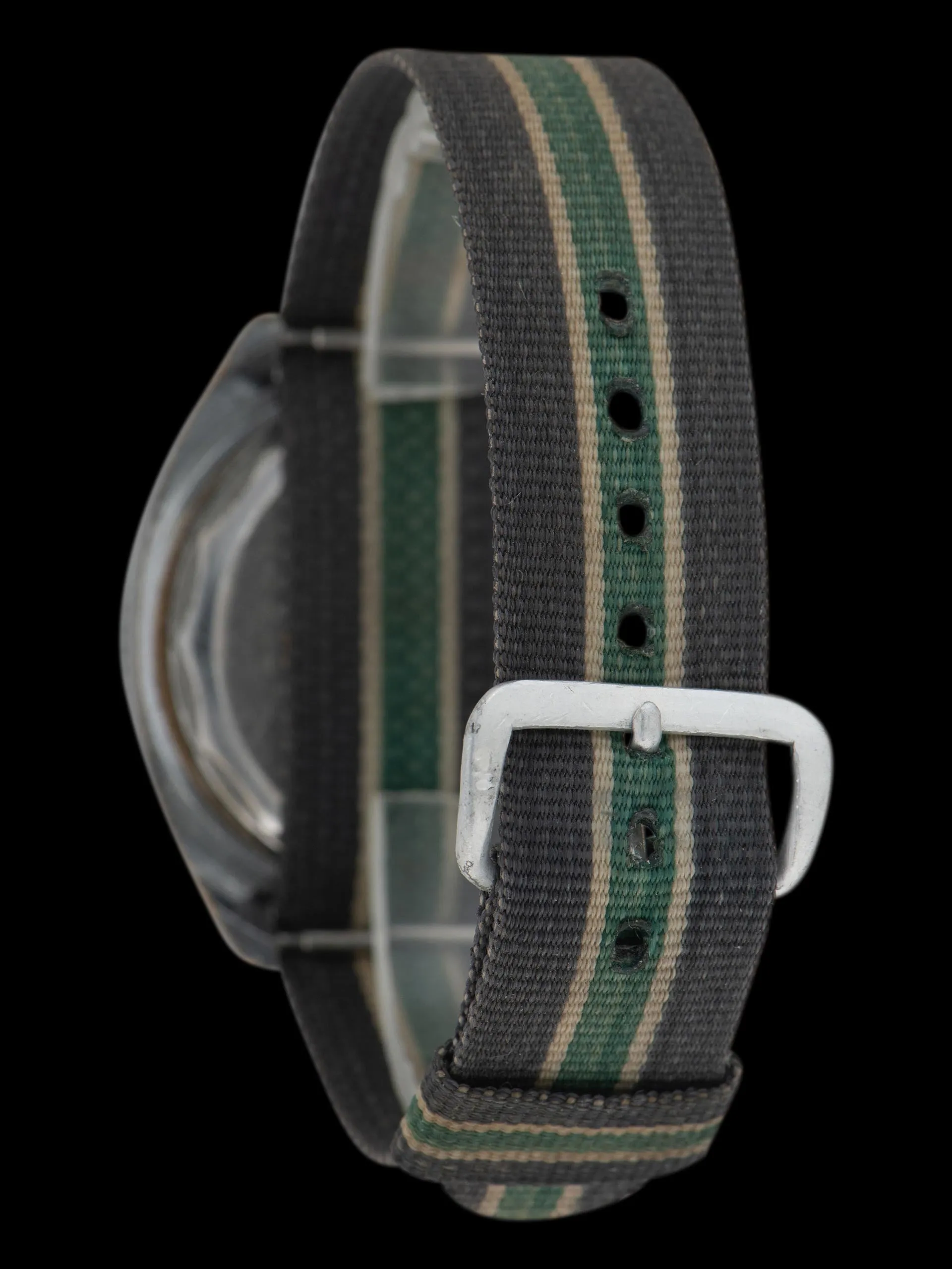 Tropical 1960s Satelite Skin Diver