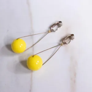 Vintage Retro Mod Yellow Bubble Bead Dangling Statement Earrings