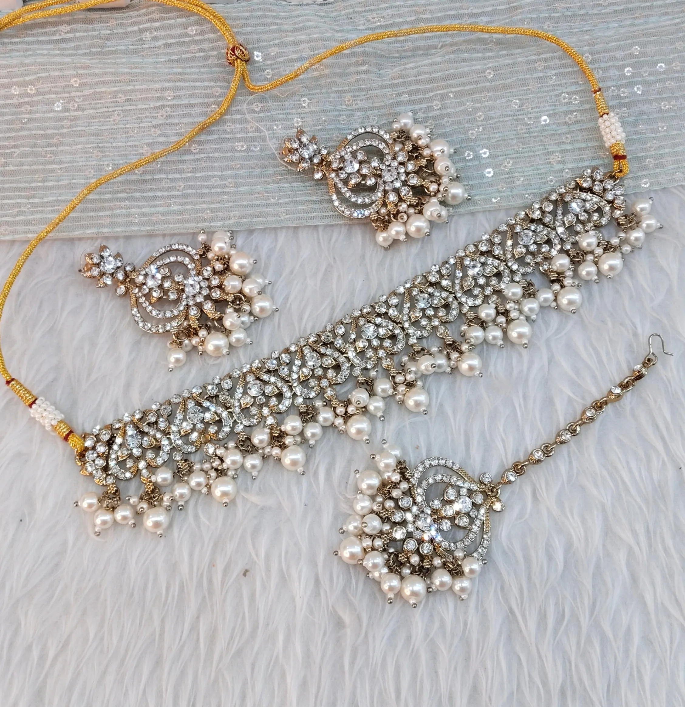 White Antique Gold Choker Indian Jewellery Ricky Set