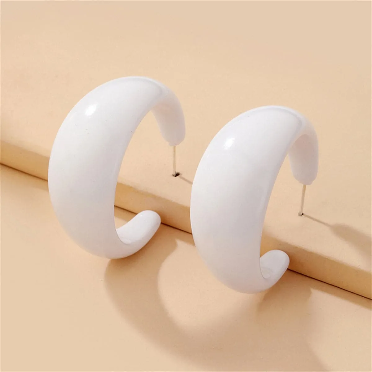 White Resin & Silver-Plated Chunky C-Shaped Huggie Earrings