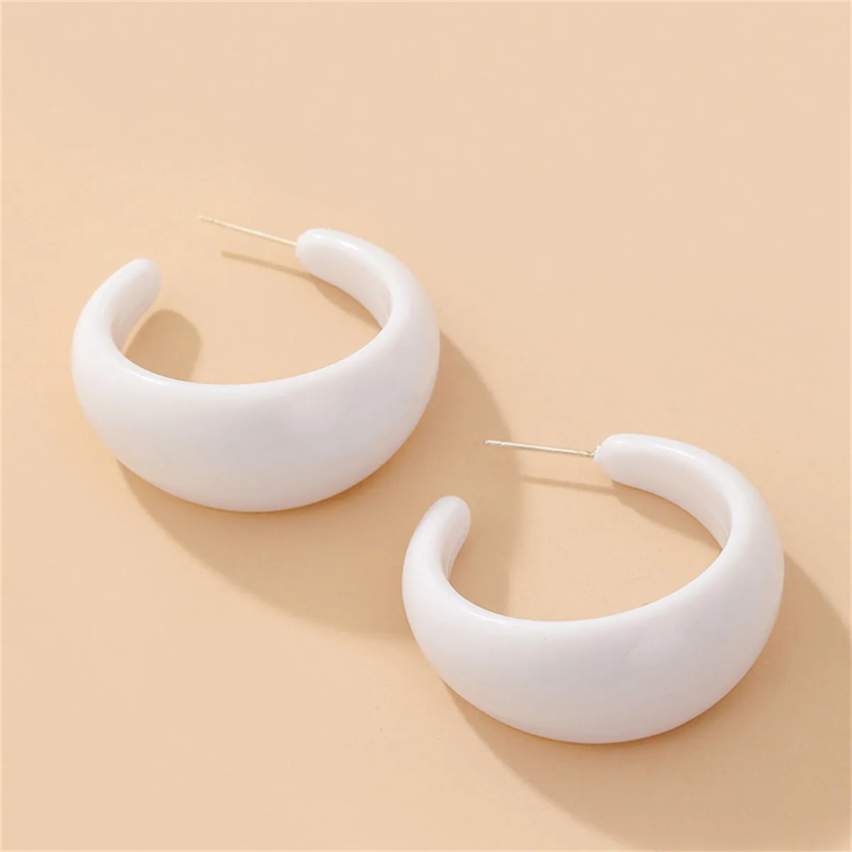 White Resin & Silver-Plated Chunky C-Shaped Huggie Earrings